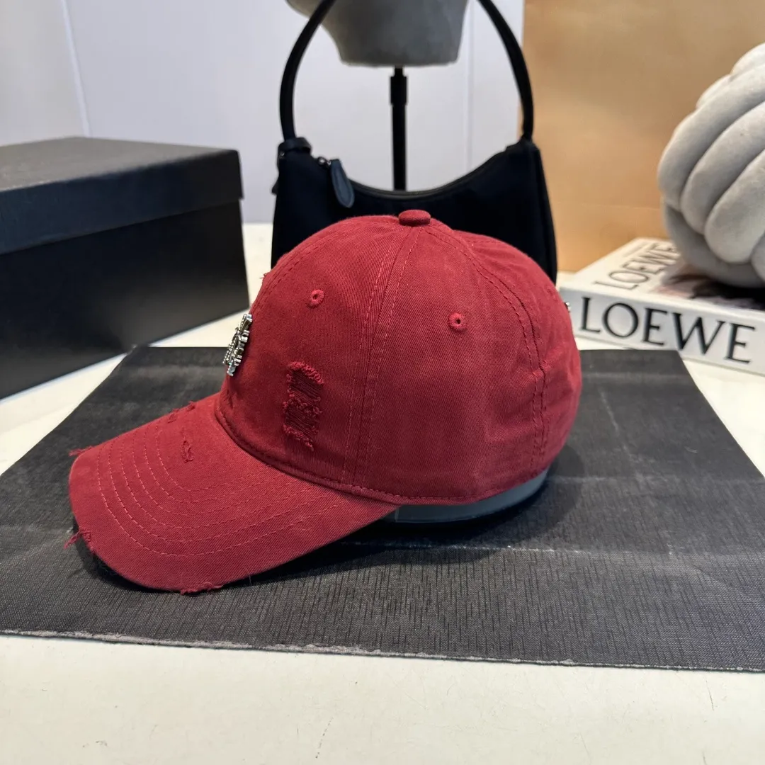 P50 Chrome Hearts 💓Early spring Korean style fashion retro distressed hole hat worn design versatile baseball cap peaked cap
